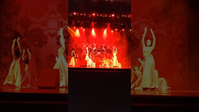 шоу-театр Премьера. 08.03.2023 смотреть онлайн