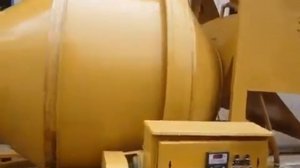 Бетономешалка (бетоносмеситель) JZC 500 из Китая в работе.