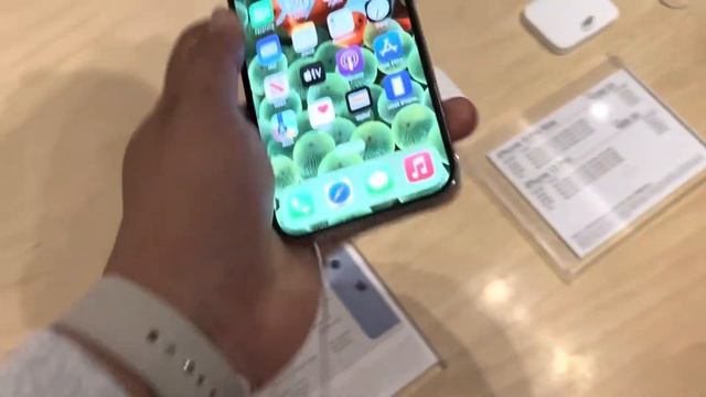 Apple iPhone 14 Pro Full Review  Apple Watch Series 8 Review applewatchseries8  iphone14pro