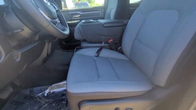 2022 Ram 1500 Jackson, Chillicothe, South Point, Columbus, OH D22153 смотреть онлайн