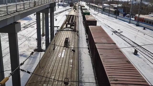 Электропоезд ЭД4М-0281 прибывает на станцию Новосибирск-Главный смотреть онлайн