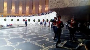 Смена почетного караула Мамаев Курган