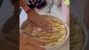 Пирог с инжиром и нежным творожным кремом