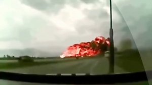 Plane crash explosions (PLANE CRASH COMPILATION )