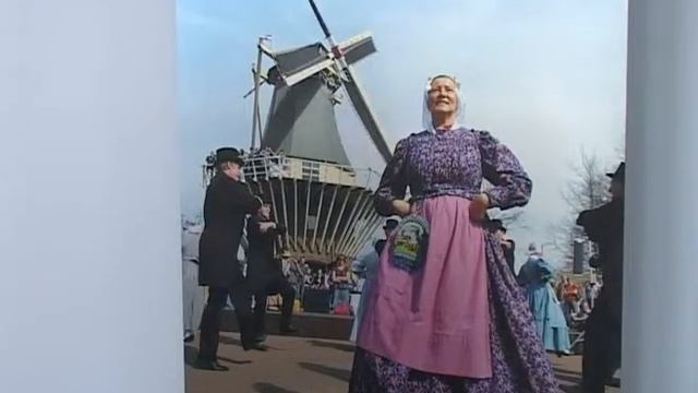 Фотовыставка Виктории Скорик 04.09.2011 смотреть онлайн