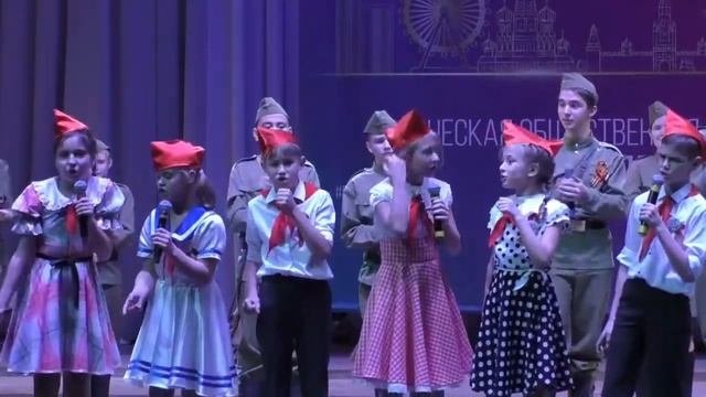 «Коричневая пуговка»: выступление детского театра «Фантазёры»