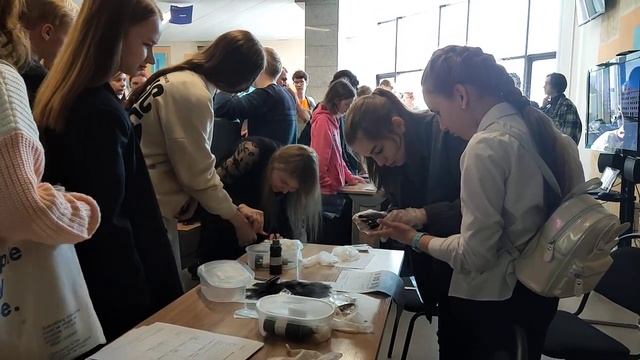 Девушки работают! День открытых дверей НГУ, ИФП, 26.03.2023 смотреть онлайн