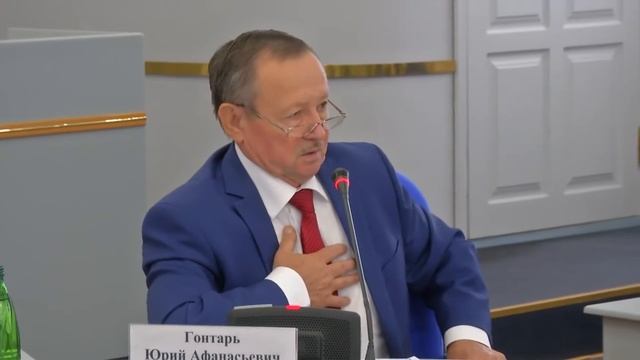 МЕСТНЫМ НЕ ХВАТАЕТ МЕСТА? смотреть онлайн