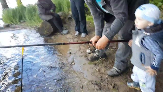 Рыбалка Первая рыбка смотреть онлайн