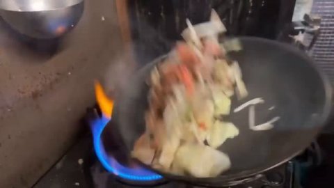 Fukuoka Livestream at Yatai Keiji! Прямая трансляция из Фукуока в Yatai Keiji!