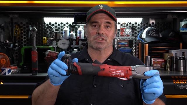 First Impressions of Milwaukee Right Angle Impact 2564-22 смотреть онлайн