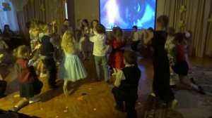 Танец со свечами