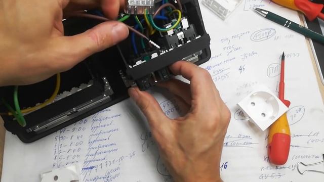 Обзор, Монтаж розеток Legrand 6 540 05 смотреть онлайн