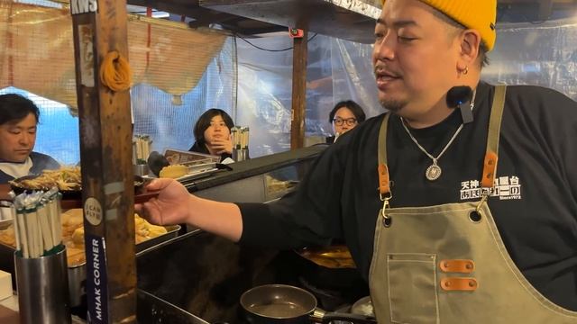 His Tokyo accent was GAY? Overcoming all odds at Japanese Yatai!