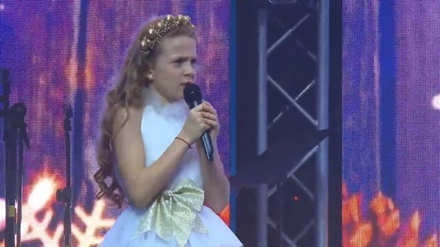 Дебют актрисы нашего театра в роли ведущей. Театрализованный концерт. смотреть онлайн