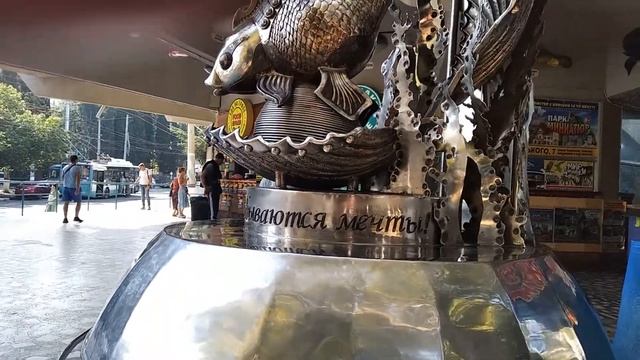 Алушта 1 октября 2022 - Троллейбусный вокзал