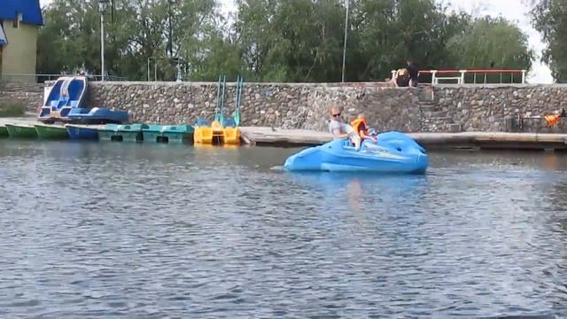 Мила и лодка