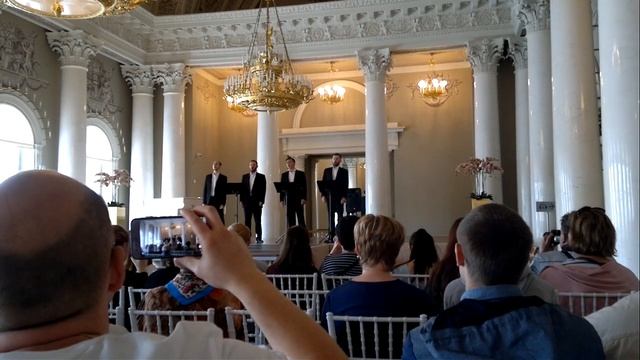 В Юсуповском Дворце.