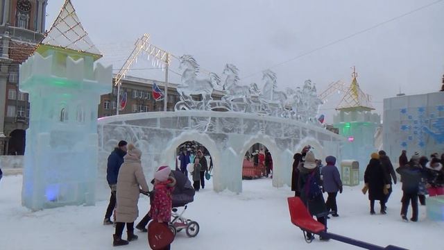 2022 01 07 Новогодний Ледовый Городок Екатеринбург смотреть онлайн