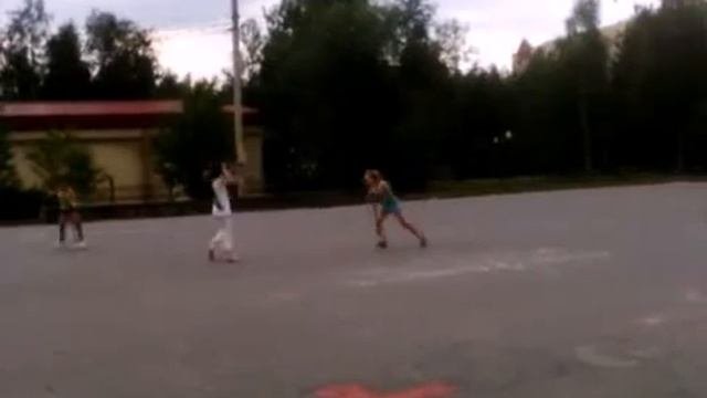 VLOG: катаемся на роликах с Яраславой и Сашей