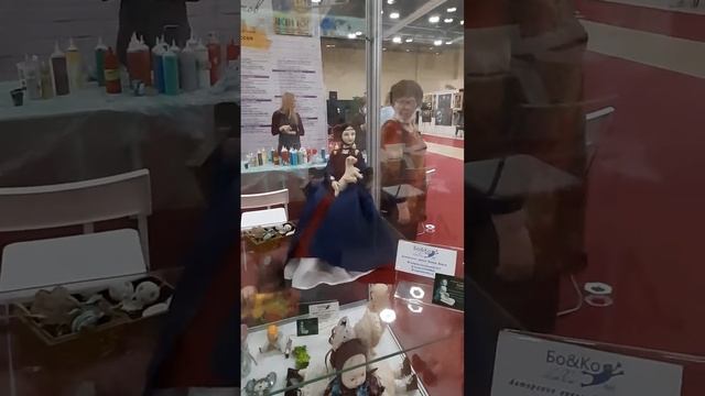 выставка современного искусства АртРостов, 2021 обзорная экскурсия куклы ручной работы