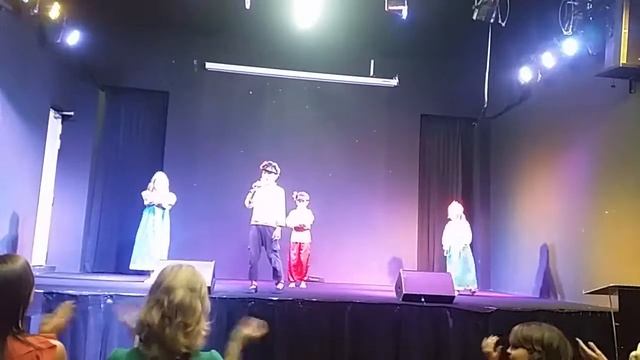 Samui Musical Theatre & Training Center солист Плотников Лука остров Самуи Таиланд-Калинка-Малинка смотреть онлайн