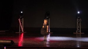 Выступление, песня чёрный кот