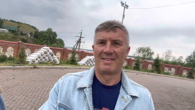 Мы в монастыре на импровизированной экскурсии смотреть онлайн