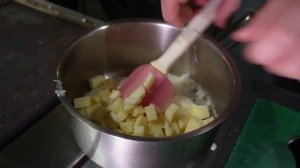 Приготовление грузинского блюда "Эларджи" - крупа с сыром