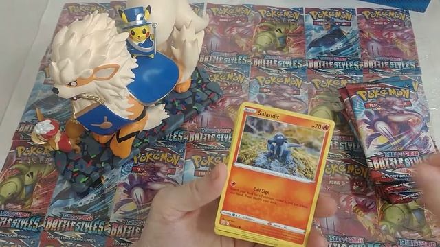 Battle Styles Elite Trainer Box Rapid Strike Urshifu