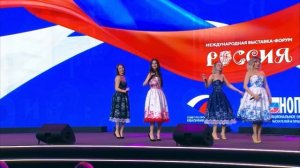 Песни из Советских фильмов. Девушка без адреса. Песня о Москве. ТеАмо на форуме-выставке Россия