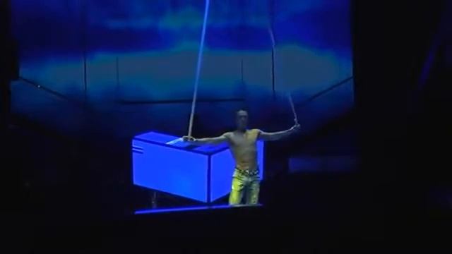 Aerial straps solo   Воздушный гимнаст номер соло на ремнях смотреть онлайн