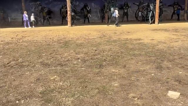 Музей на свалке! Драконы, всадники, монстры из железа. Танки, самолеты. смотреть онлайн