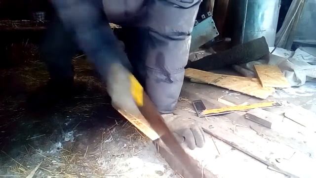 САМАЯ ПРОСТАЯ ДЕШЕВАЯ КОРМУШКА ДЛЯ КРОЛИКОВ