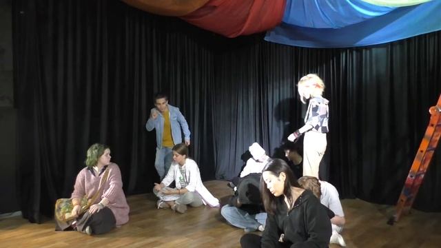 МУЗЫКАЛЬНАЯ КОМЕДИЯ "НЕВЕРОЯТНЫЙ ИЛЛЮЗИОН ЭРНИ" ЧАСТЬ ЧЕТВЕРТАЯ. БИБЛИОТЕКА смотреть онлайн