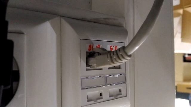 Как отключить и подключить кабель RJ45