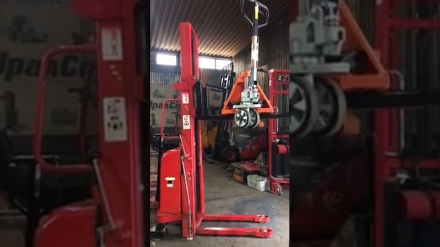Штабелер ручной с электроподъемом Тура Э 1025