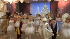 Вход на праздник в подготовительной группе: перекличка и танец "С Новым годом" (Анюта Ильина)