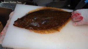 Gorgeous tiger pufferfish handling by a young chef. Japanese food ｜Blowfish