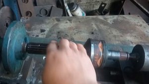 Приспособление для сварки осей, полуосей