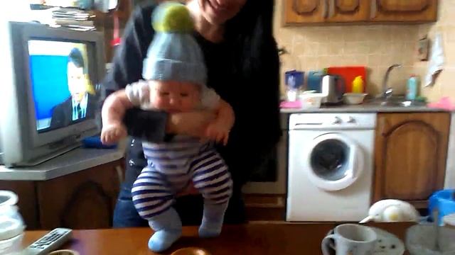 Клёвый Лёня жжет ( Рабынь Изаур)самый лучший танец