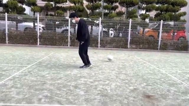 공 피하면서 춤추기 (lil yachi "opera bank account") смотреть онлайн