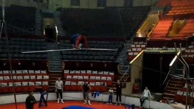 трюк на канате репетиции смотреть онлайн