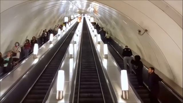 Метро Санкт-Петербурга.