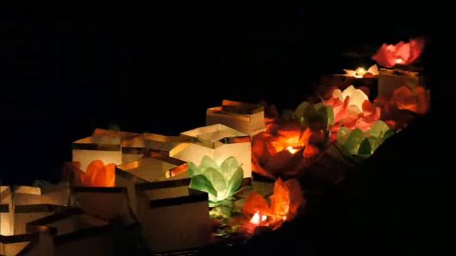 Запуск фонариков 20.10.2012 в Ландшафтном парке смотреть онлайн