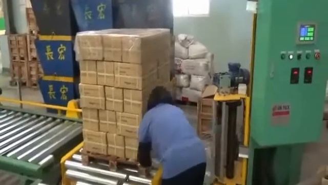 Паллетайзер Unipack и обёрточная машина.