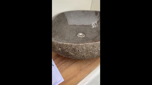Раковина из речного камня 55x45 KA48 смотреть онлайн