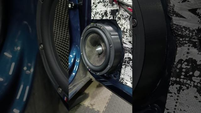 Автозвук в Skoda SuperB студия FreeStyle