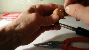 Как закрепить два крючка и подготовить для спайки в одно цевье.