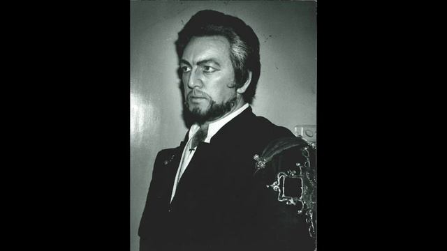 Robert Allman sings Nabucco's Act 2 Aria - "Chi mi toglie" смотреть онлайн